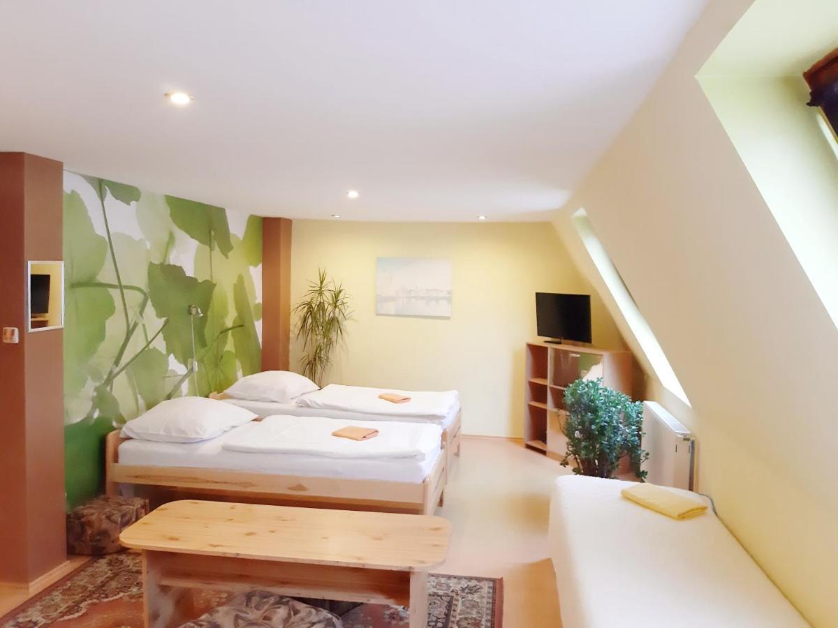 Penzion Havaj Karlovy Vary Ngoại thất bức ảnh