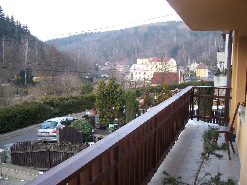 Penzion Havaj Karlovy Vary Ngoại thất bức ảnh